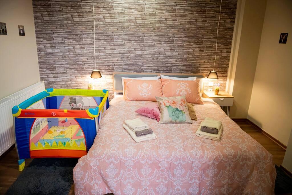 Downtown Comfy Apartment Edessa Exterior photo